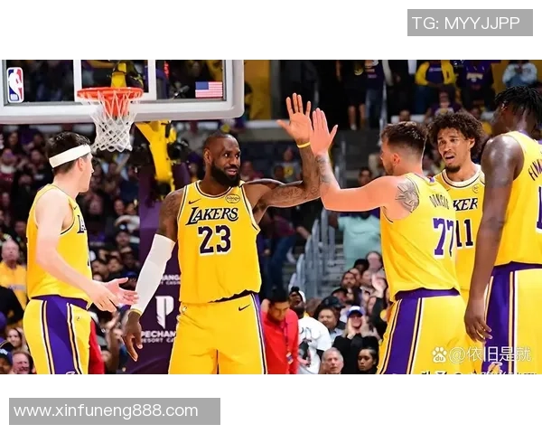 2020年12月31日湖人对阵直播回顾与精彩瞬间分析